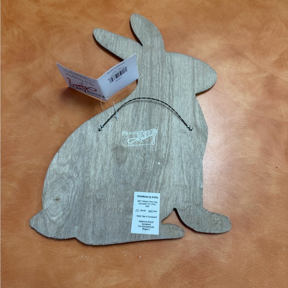 Rustic Rabbit Decor - Picture 2 of 2